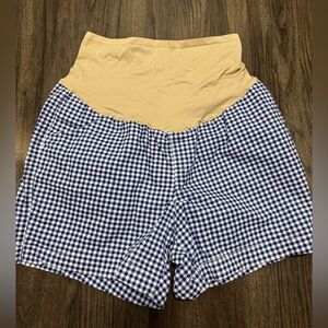 XL maternity shorts old navy